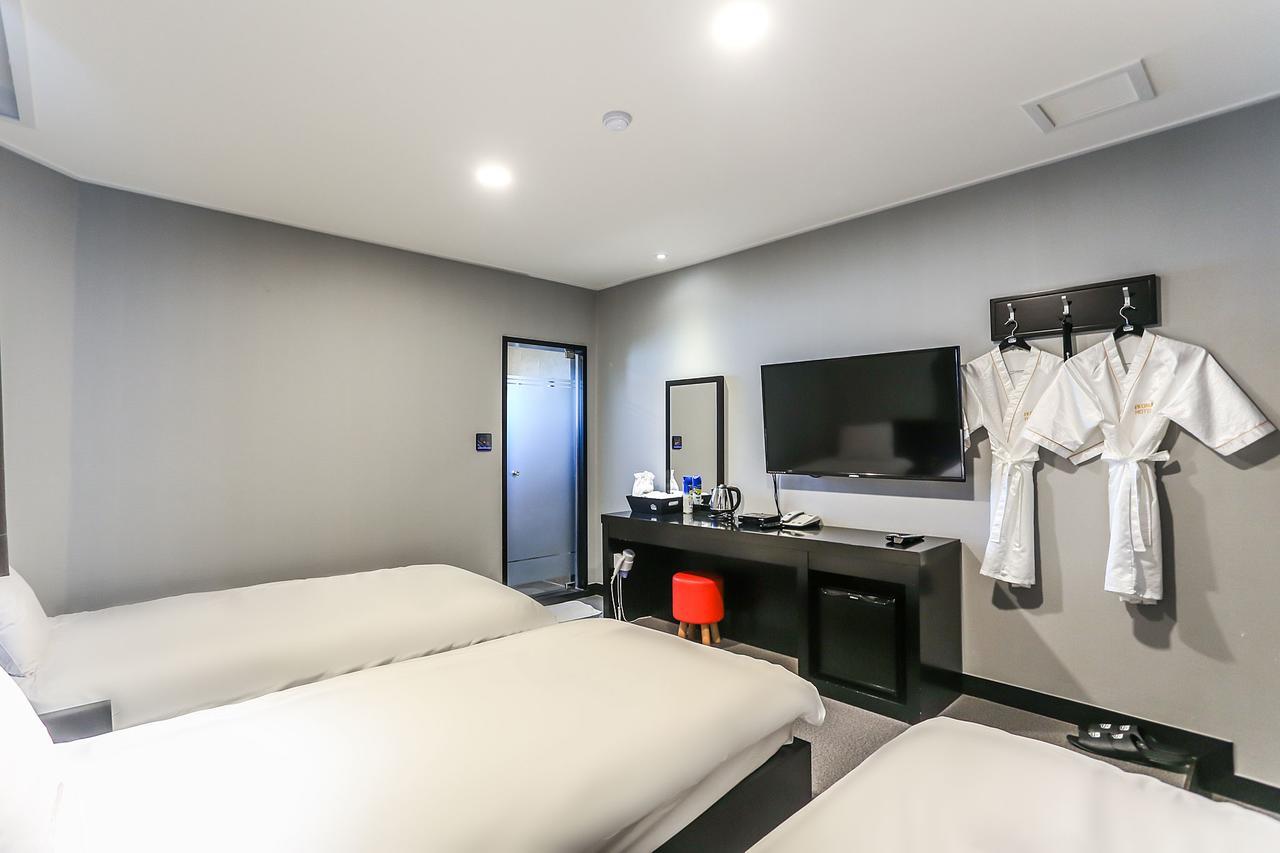 Ekonomy Hotel Sokcho Bagian luar foto