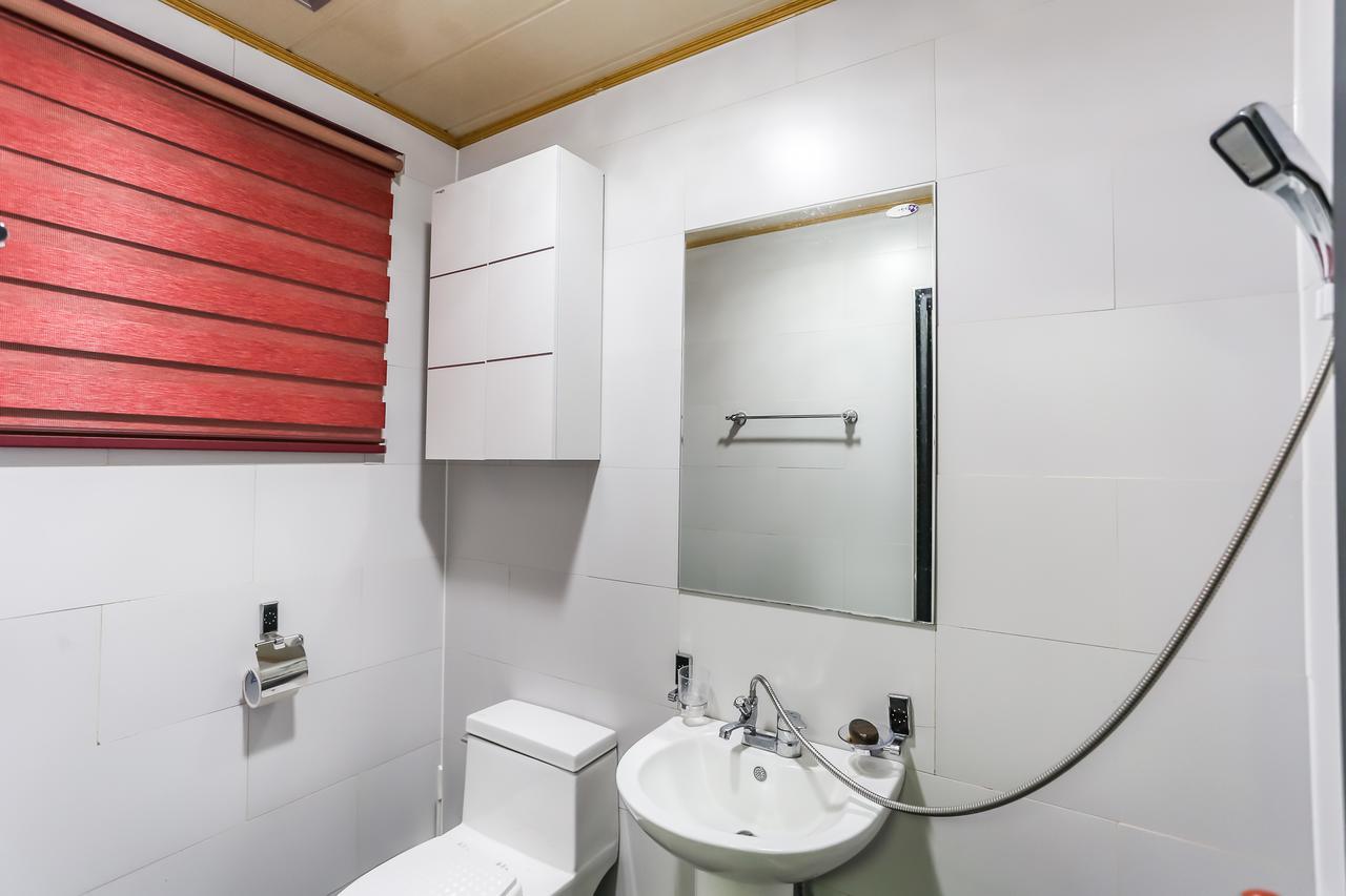 Ekonomy Hotel Sokcho Bagian luar foto