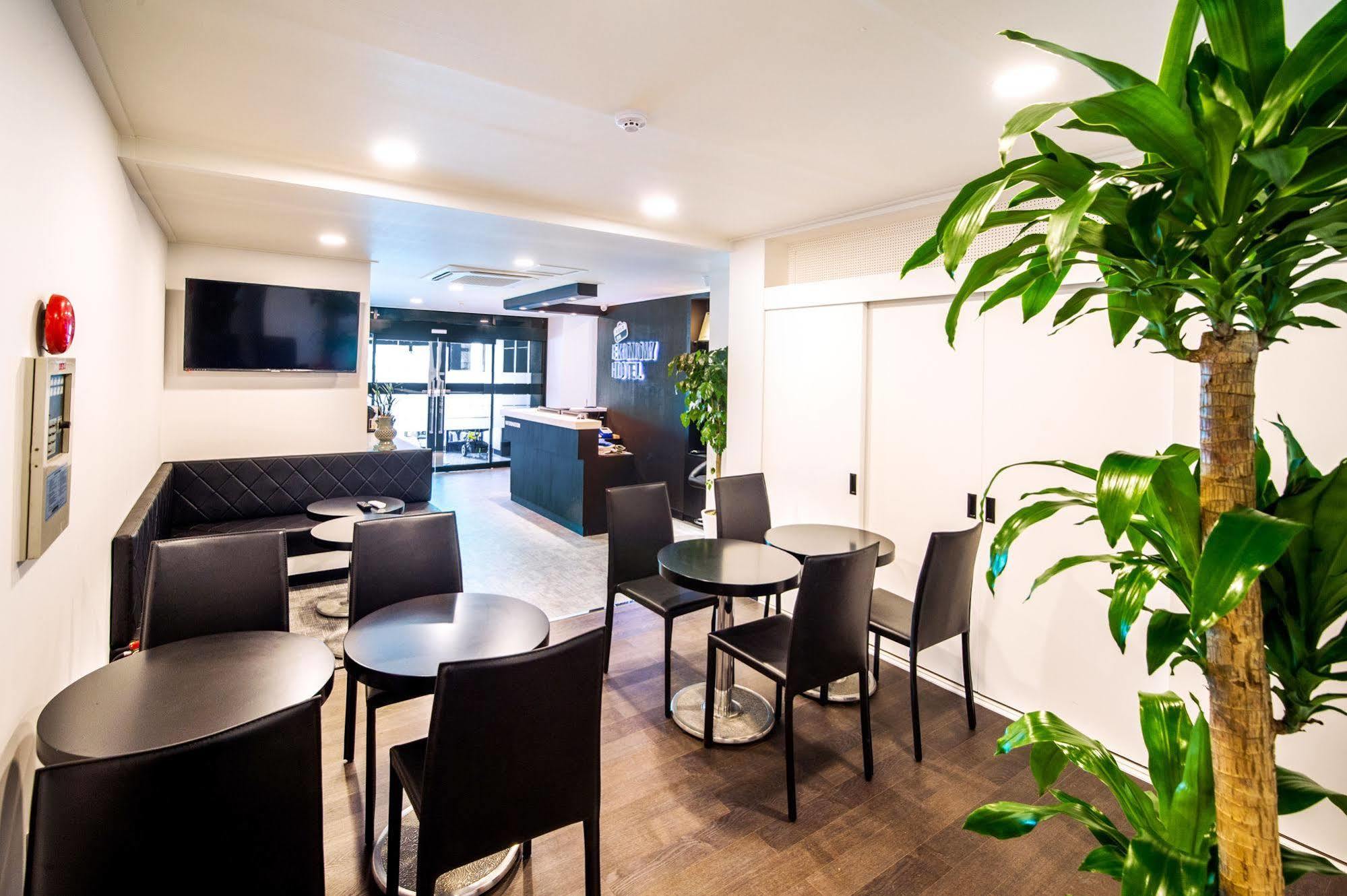 Ekonomy Hotel Sokcho Bagian luar foto